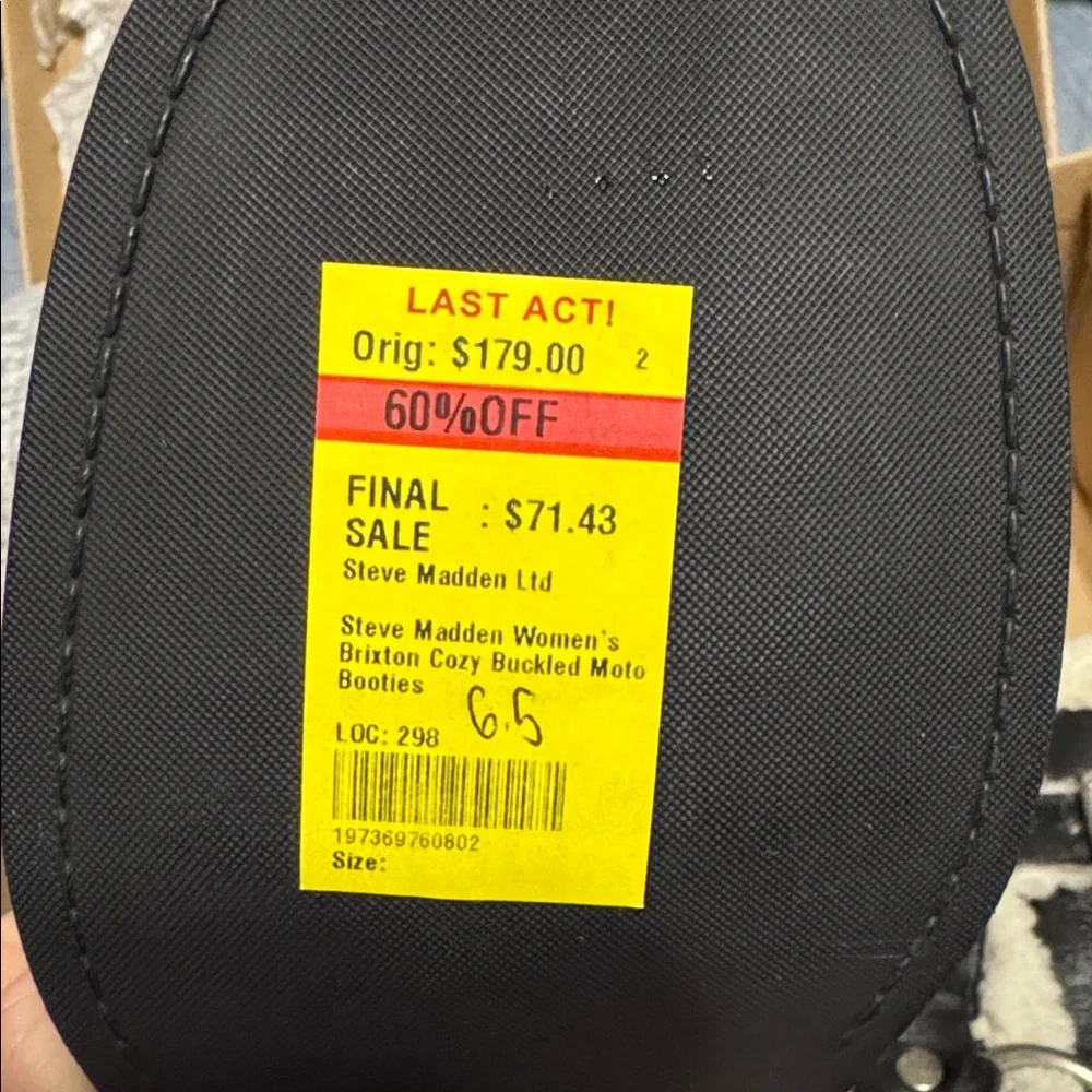 Steve Madden Black Boots with Shearling Trim - Picture 4 of 5